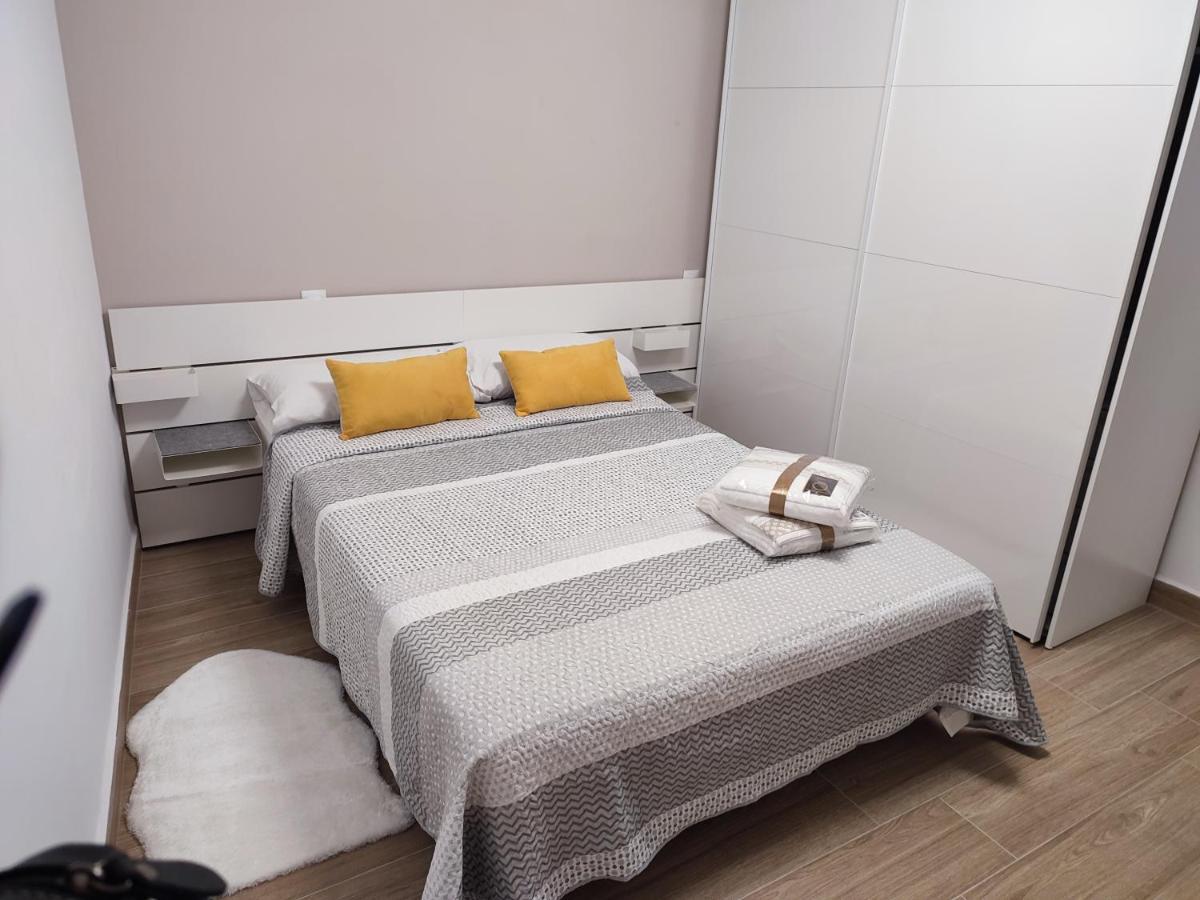 Baj - Apartamentos En Playa Bajondillo, Torremolinos Kültér fotó