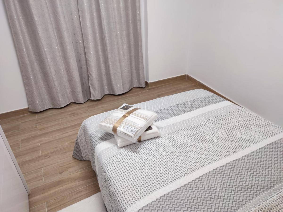 Baj - Apartamentos En Playa Bajondillo, Torremolinos Kültér fotó