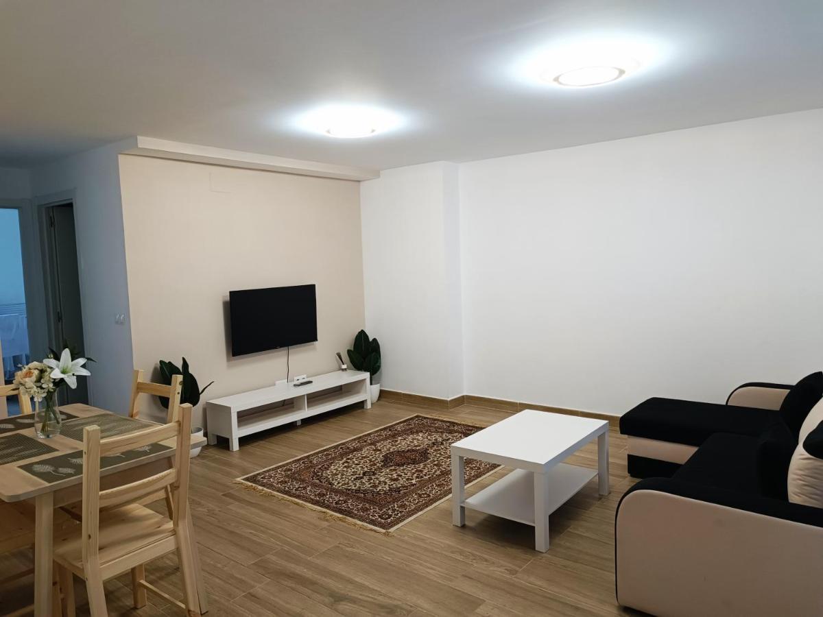 Baj - Apartamentos En Playa Bajondillo, Torremolinos Kültér fotó